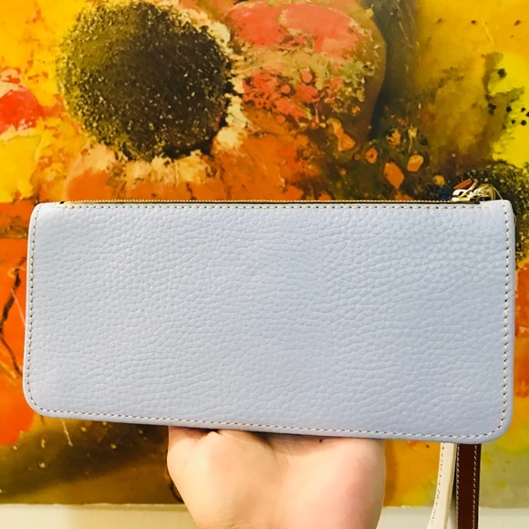 💰✅SOLD👍🏻Dooney&Bourke TATUM Leather Wristlet - Picture 2 of 8